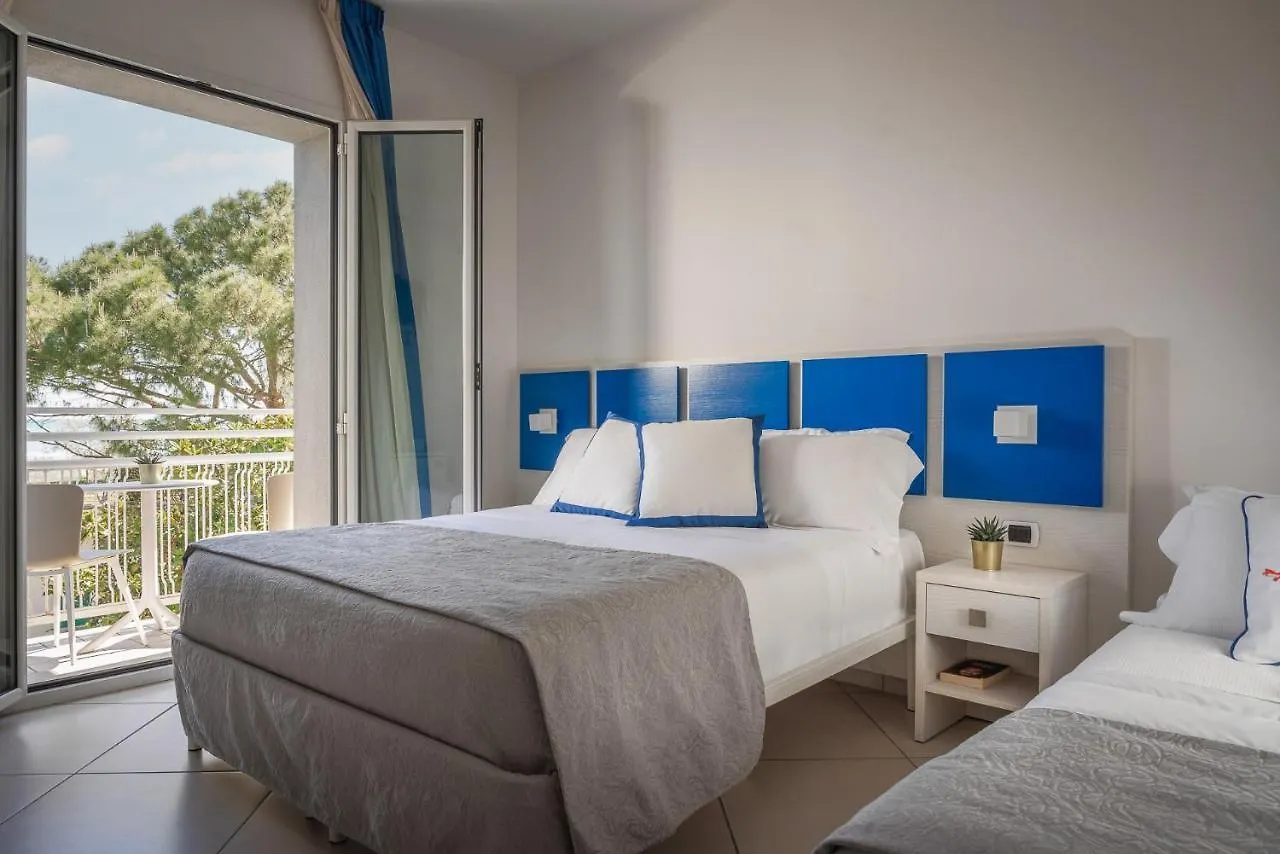 Hotel Embassy Riccione 3*,